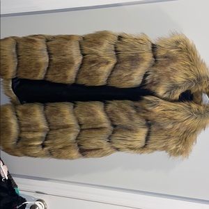 Faux fur vest two tone